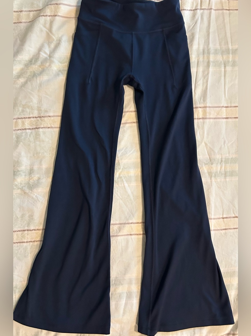 Athleta Girls Ultra Flare Stash Your Treasure Side Pocket L 12